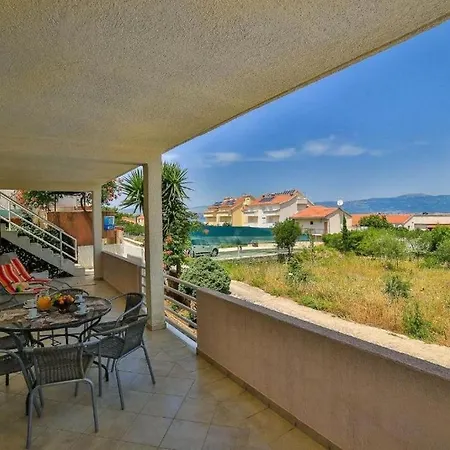 Holiday home Seaside House Slatine, Ciovo - 22643 *